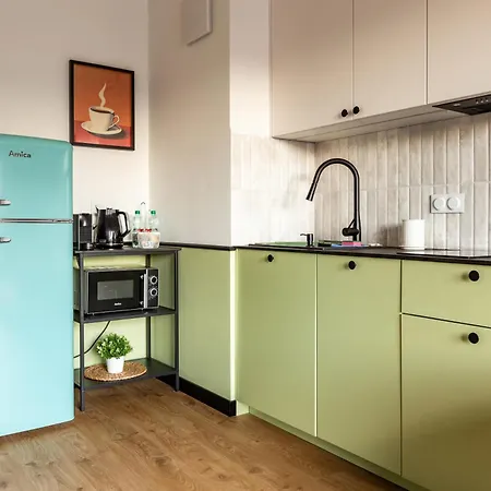 Marina Superior By Bookinghost