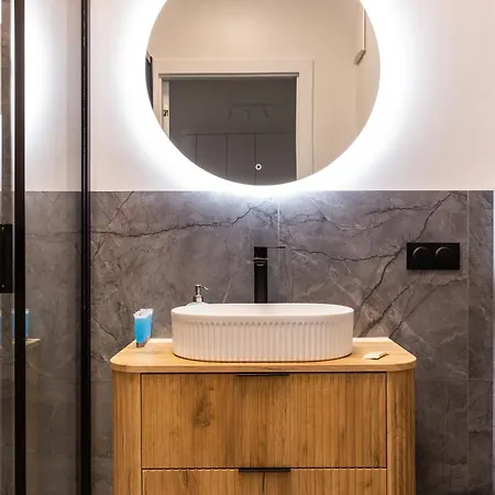 Marina Superior By Bookinghost * グディニャ